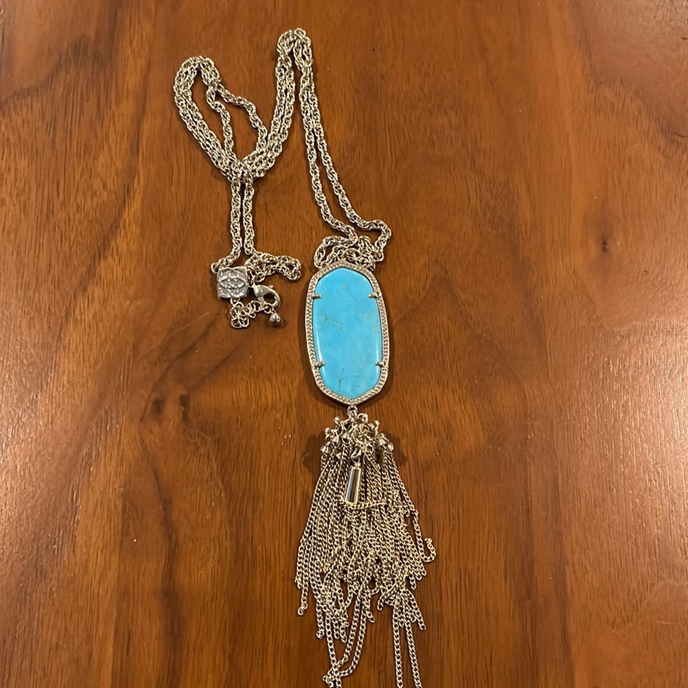 Kendra Scott necklace
